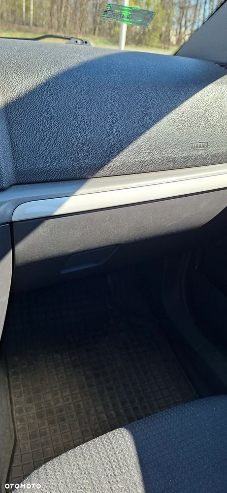 Opel Vectra 1.6 Essentia - 31