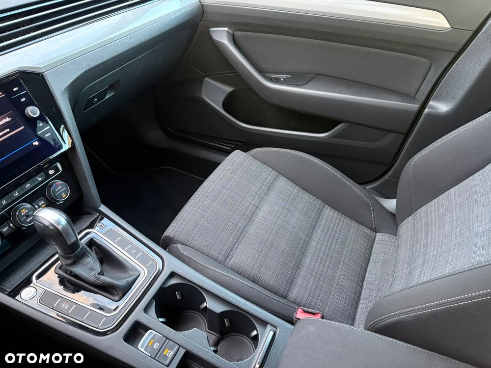 Volkswagen Passat 1.5 TSI EVO Business DSG - 12