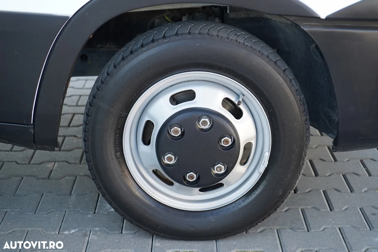 Iveco DAILY 35-140 / CAMION CU OPȚIUNI / BASCULATOR / DUBLU / TRUSA DE SCULE / IMPORTAT / CONTRACT POST-SERVICE - 21