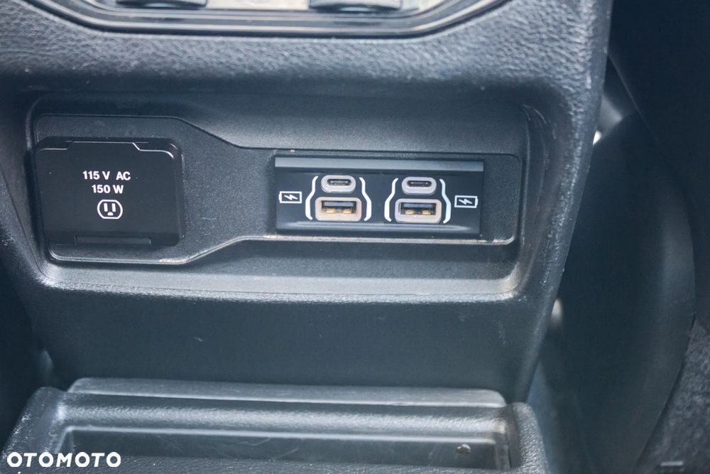 Jeep Grand Cherokee - 29