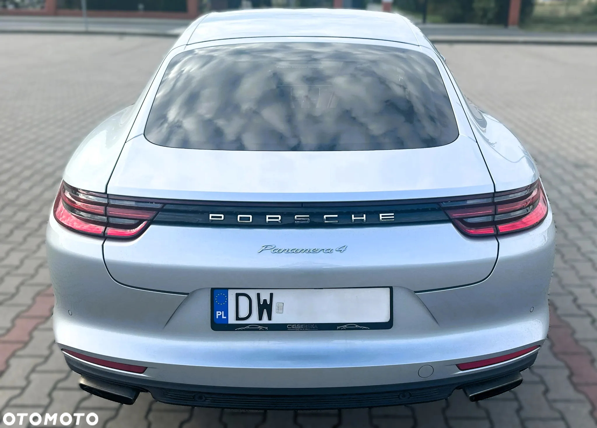 Porsche Panamera 4 - 8