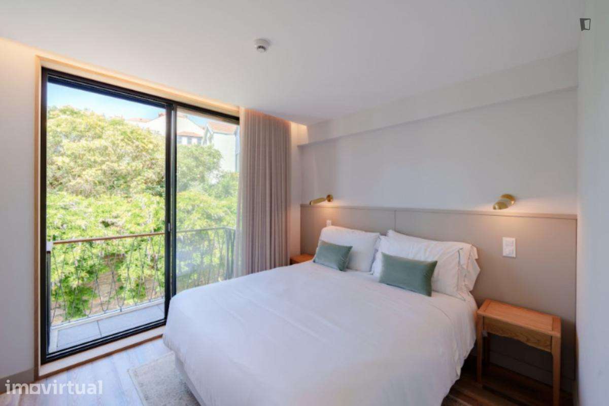 Apartamento com 1 quartos - localizado em Santo Ildefonso Porto - Grande imagem: 2/12