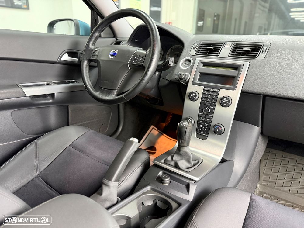 Volvo C30 1.6 D Drive Momentum - 17