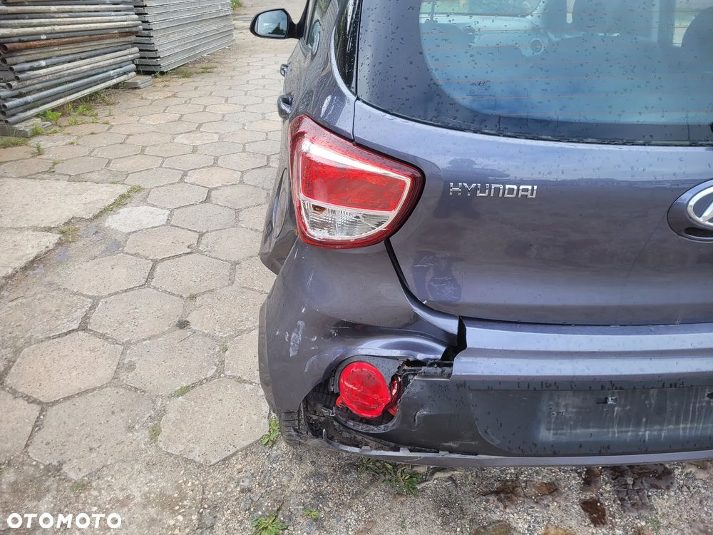 Hyundai i10 1.0 YES Gold - 11