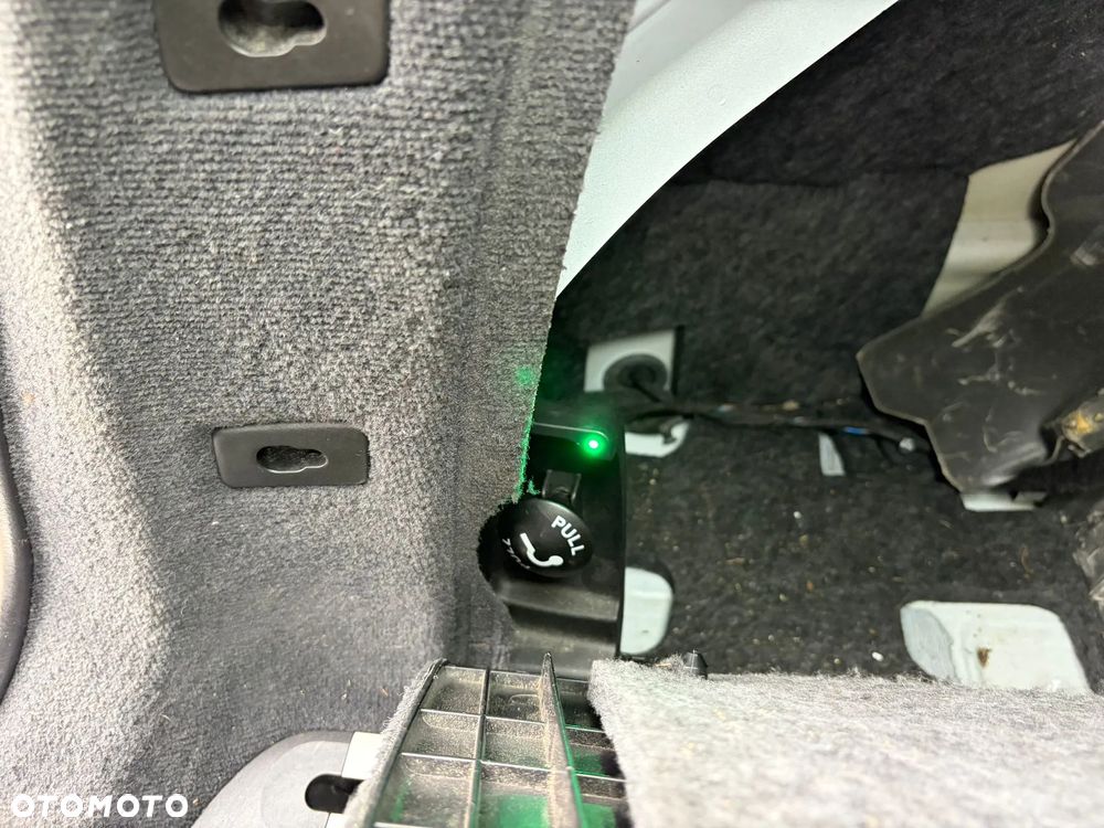 Audi A6 Avant 2.0 TDI Ultra S tronic - 13