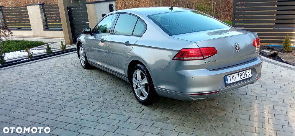 Volkswagen Passat - 6