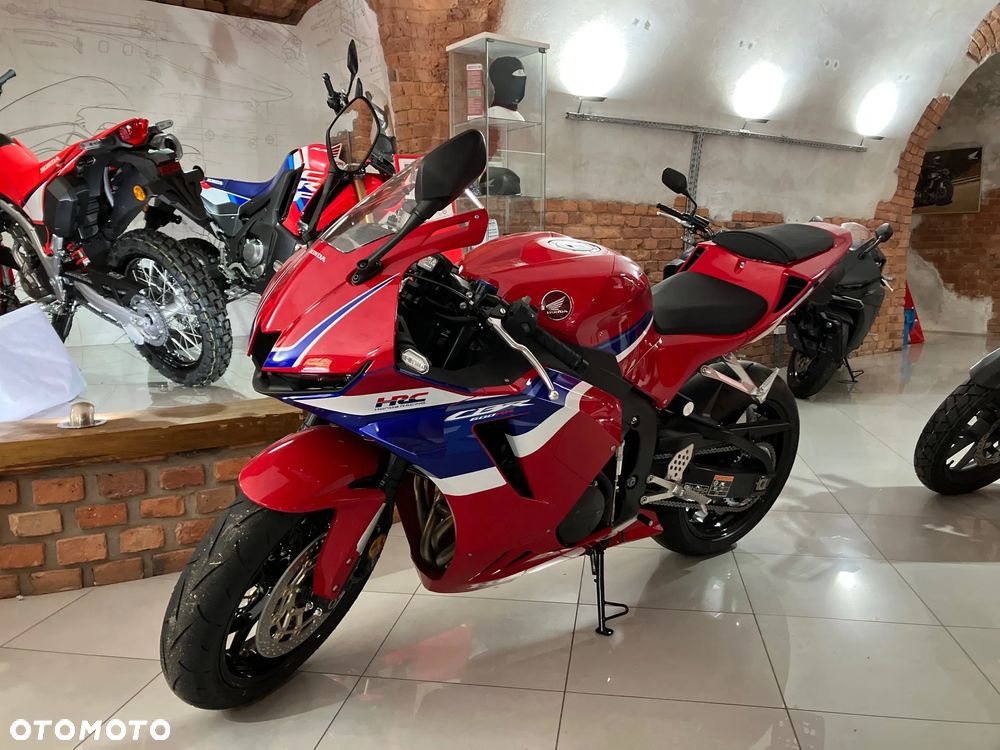 Honda CBR - 1