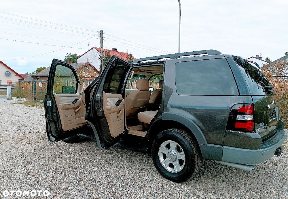 Ford Explorer 4.0 4WD - 22