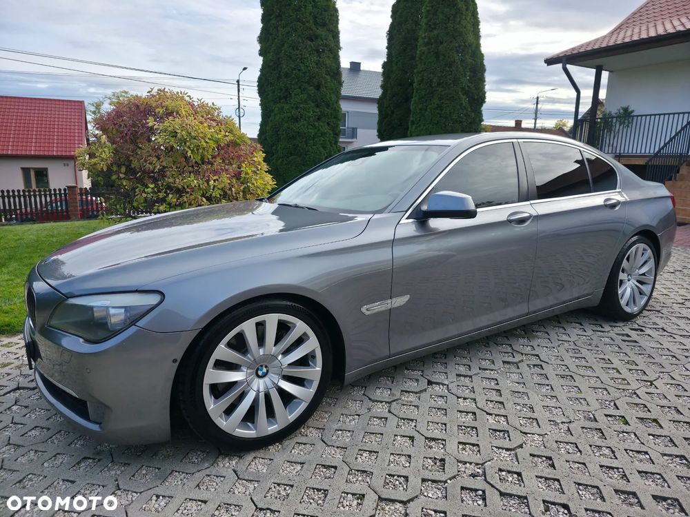 BMW Seria 7 740i - 2