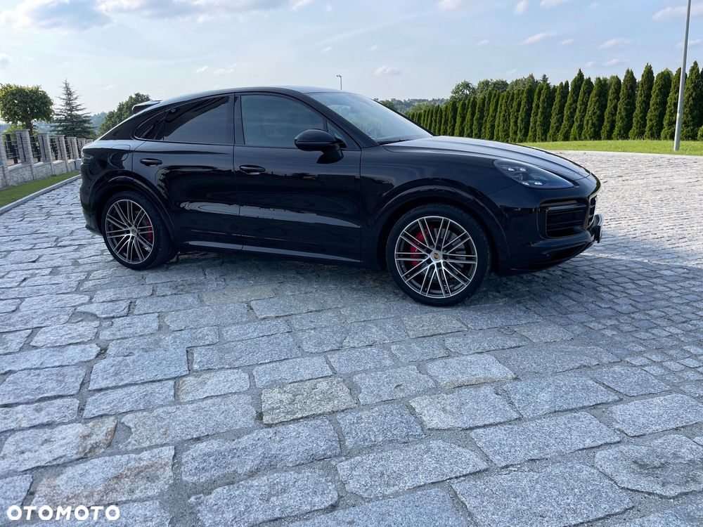 Porsche Cayenne Coupe GTS - 7