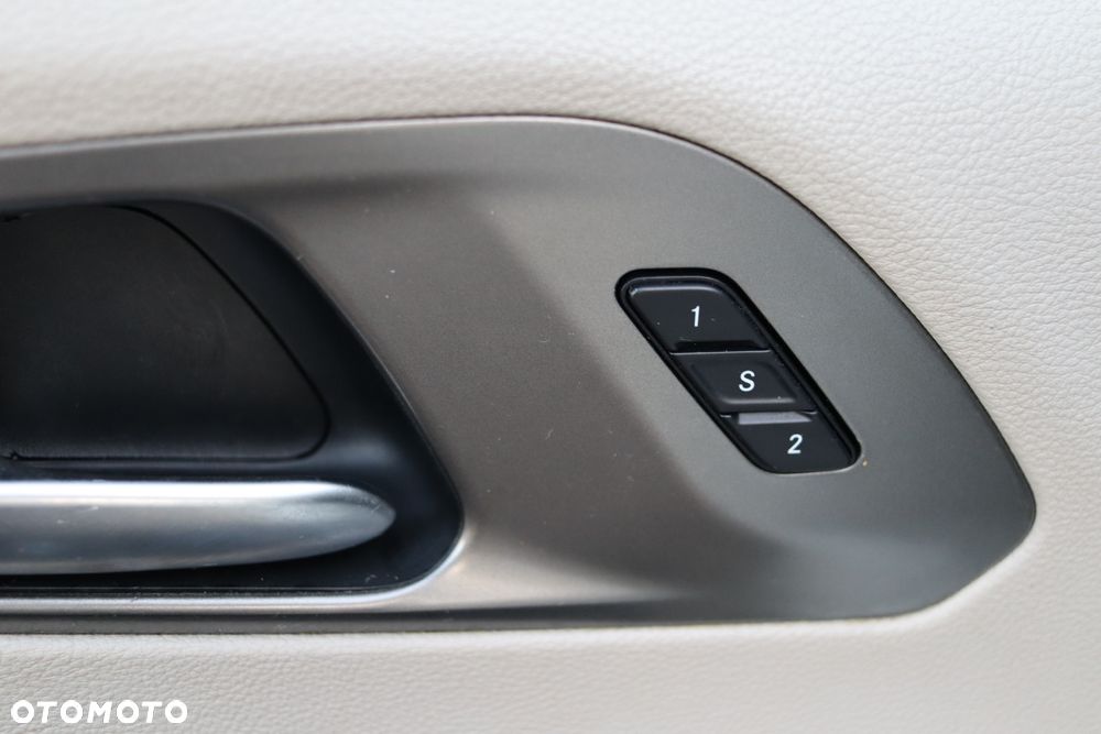 Chrysler Pacifica - 19