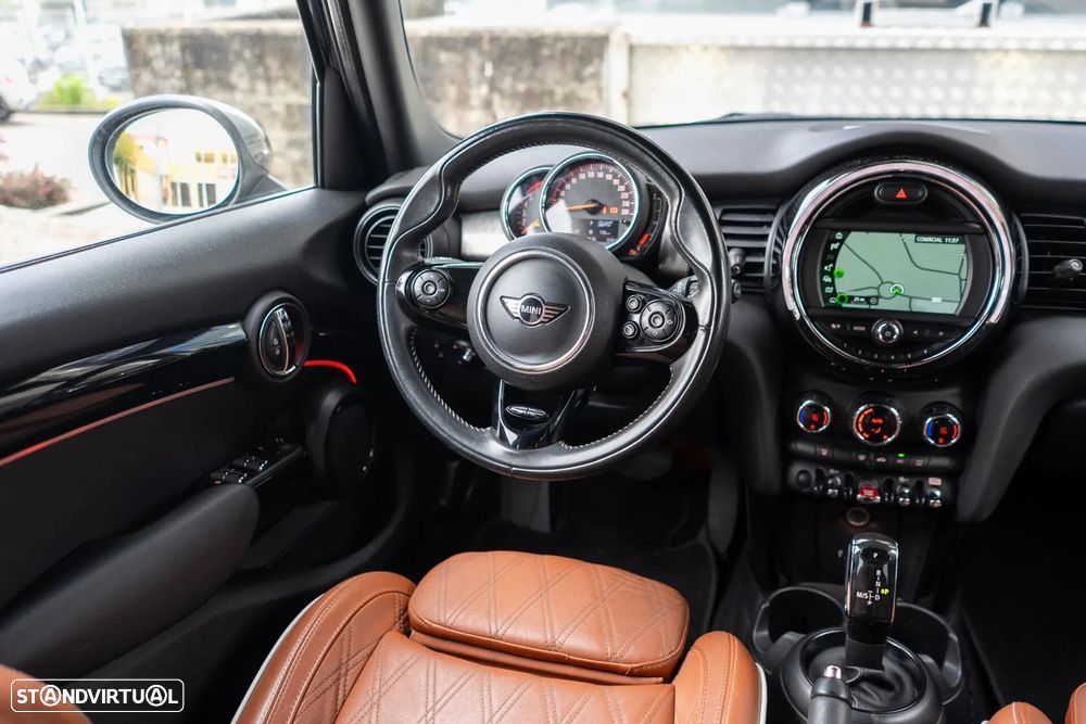 MINI 5 Portas Cooper D Auto - 8