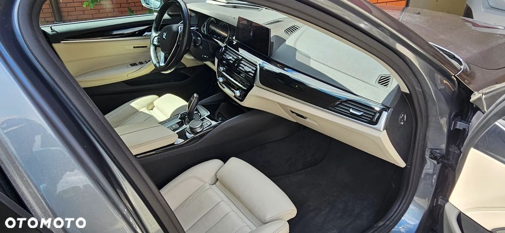 BMW Seria 5 520d - 14