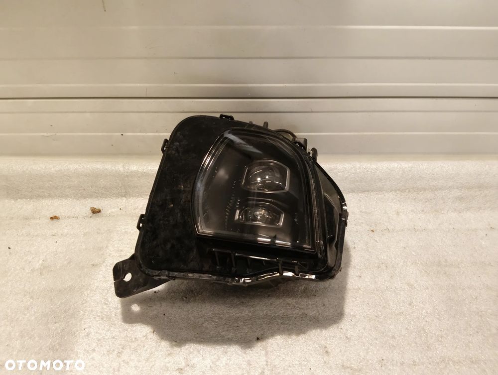 NIO ET5 LAMPA LED PRZÓD STRONA LEWA P0222834 - 2