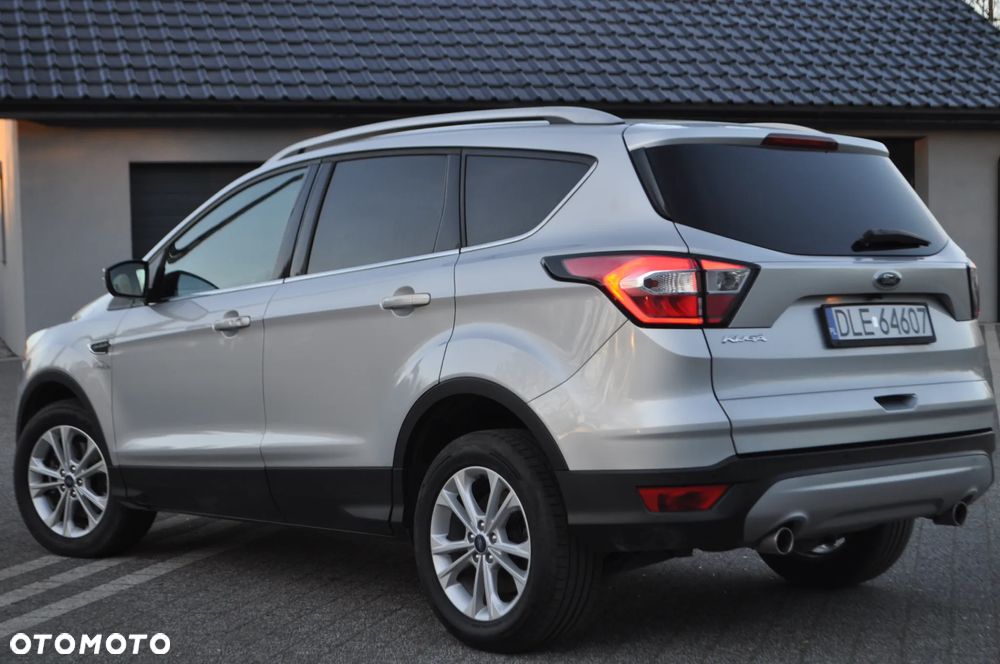 Ford Kuga 2.0 TDCi 2x4 Titanium - 21