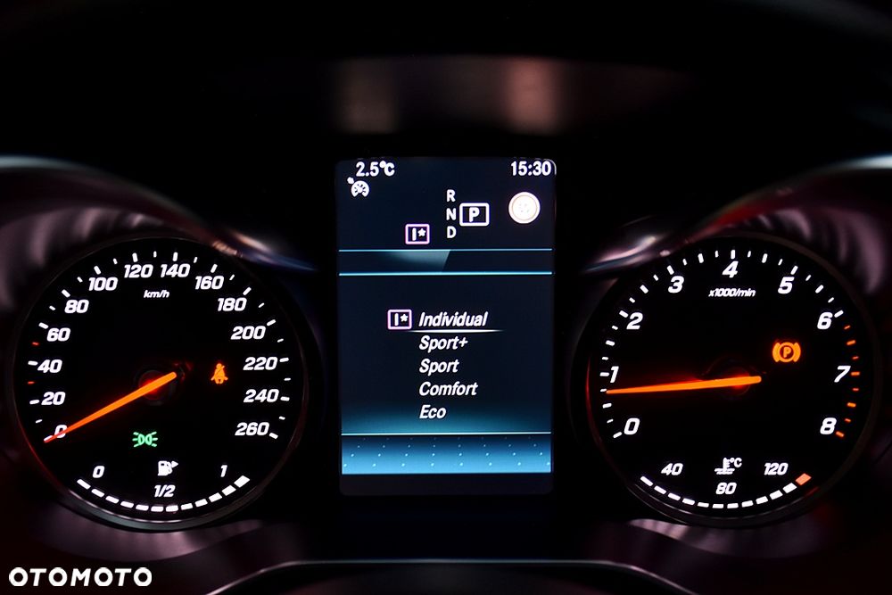 Mercedes-Benz Klasa C 300 9G-TRONIC Exclusive - 33