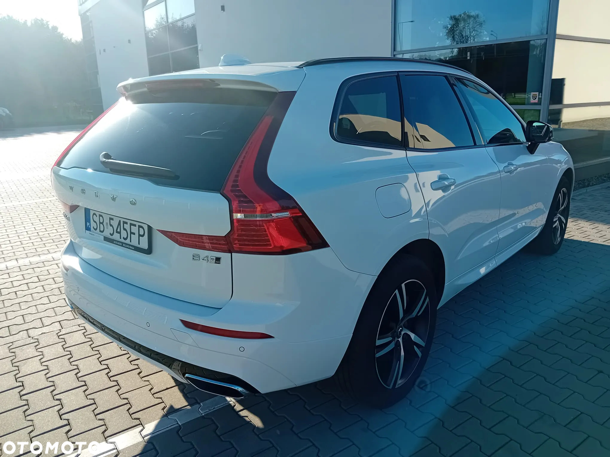 Volvo XC 60 D4 AWD R-Design - 4