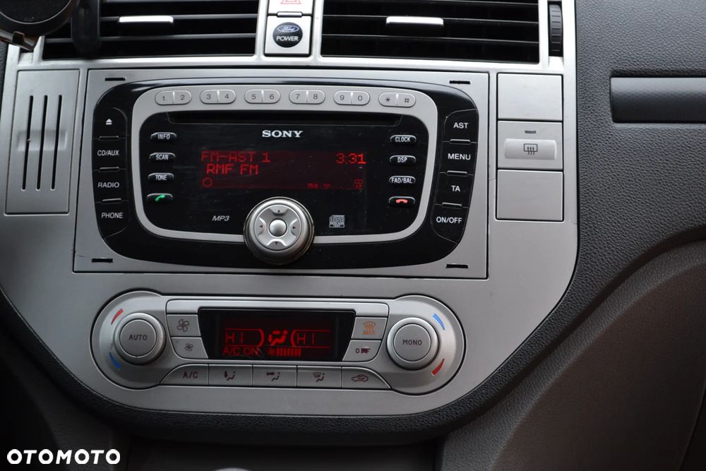 Ford Kuga - 27