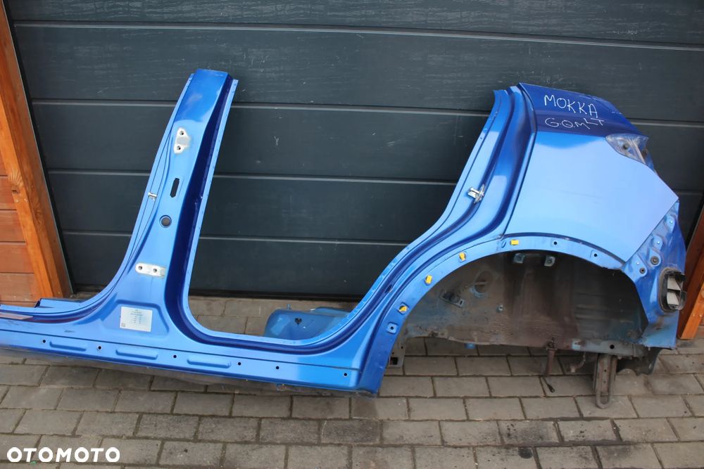 BŁOTNIK ĆWIARTKA BOK LEWY PRÓG SŁUPEK OPEL MOKKA GQM
