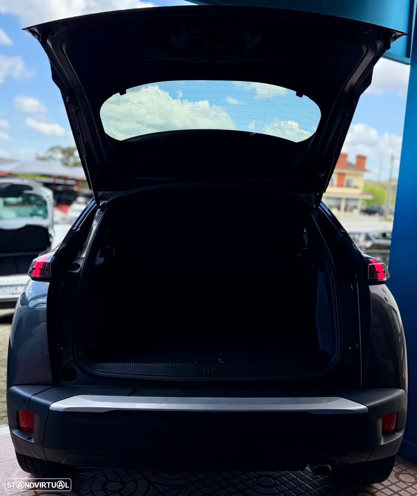 Peugeot 2008 1.2 PureTech Allure Pack - 24