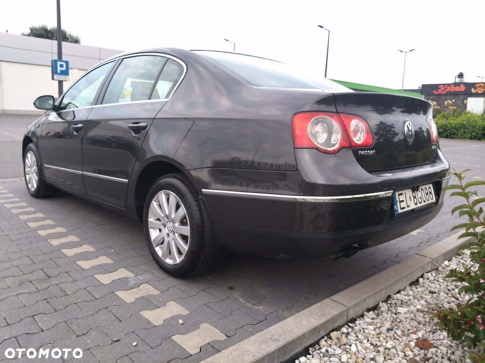 Volkswagen Passat 2.0 TDI Comfortline - 4