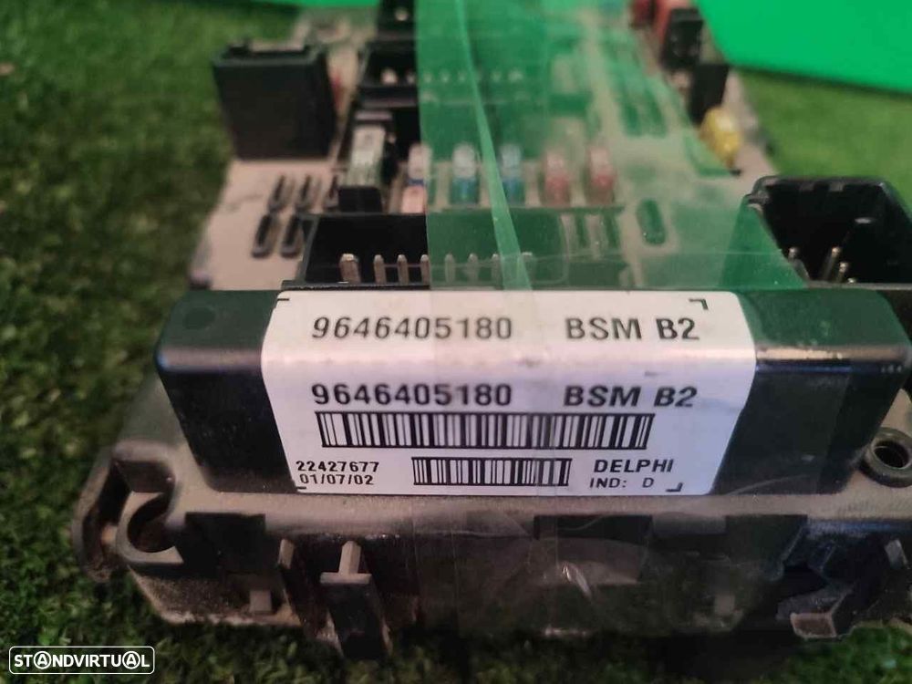 CAIXA RELÉS / FUSÍVEIS PEUGEOT 307 2002 -9646405180 - 2