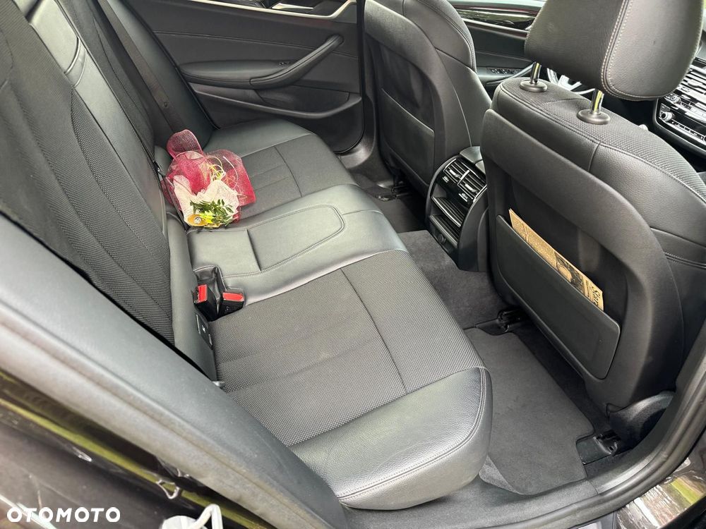 BMW Seria 5 520d xDrive Sport Line - 13