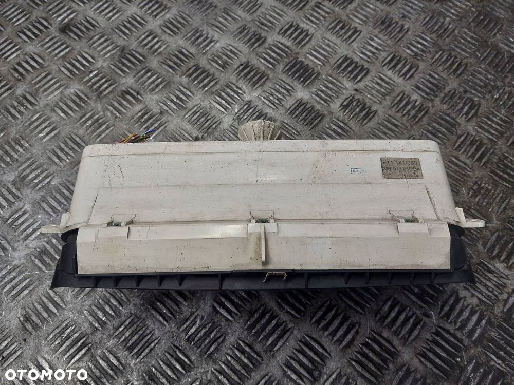 LICZNIK ZEGARY VOLKSWAGEN PASSAT B3 2.0 8V 357919059BA - 3