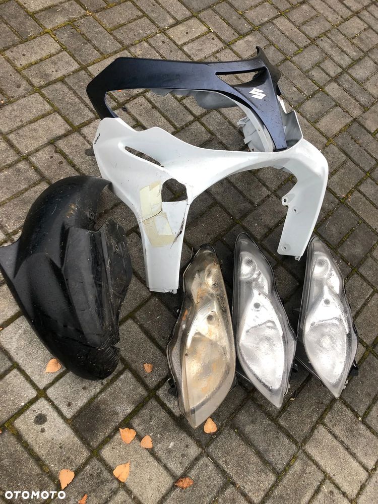 Suzuki Burgman 400 czasza nosek błotnik lampa