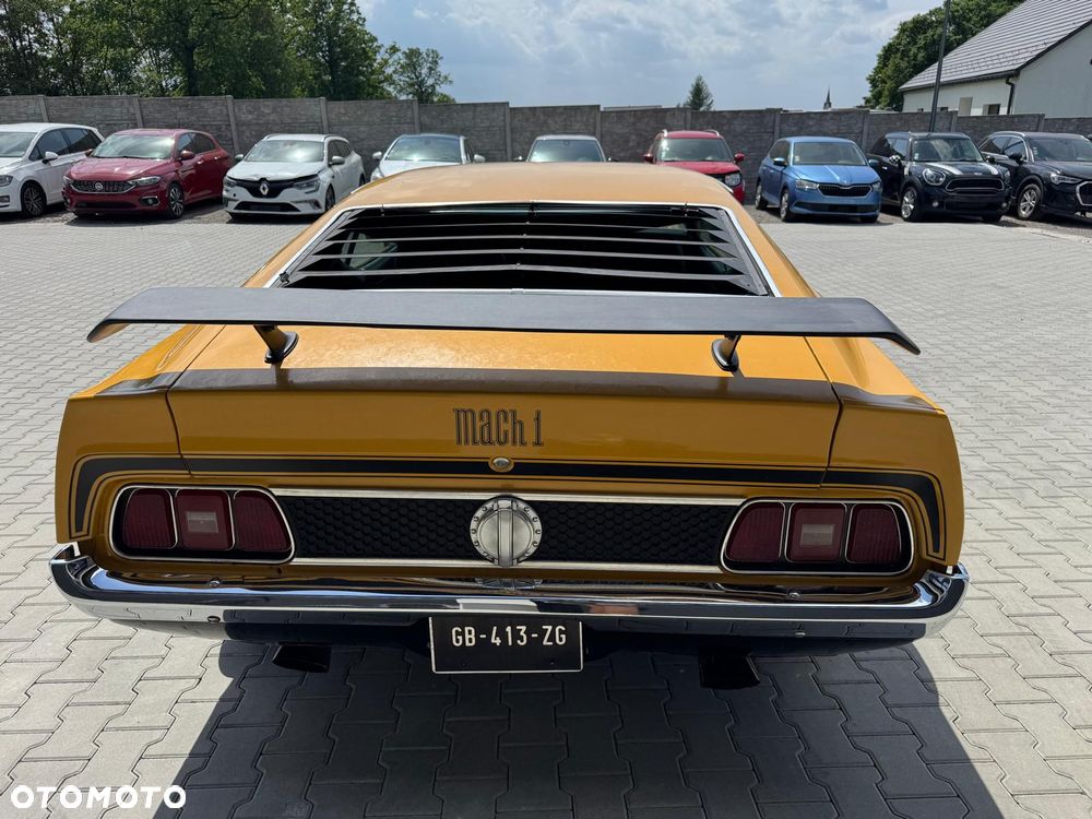 Ford Mustang - 8