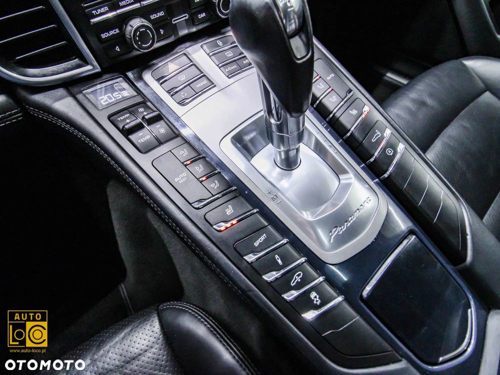 Porsche Panamera Platinum Edition - 31