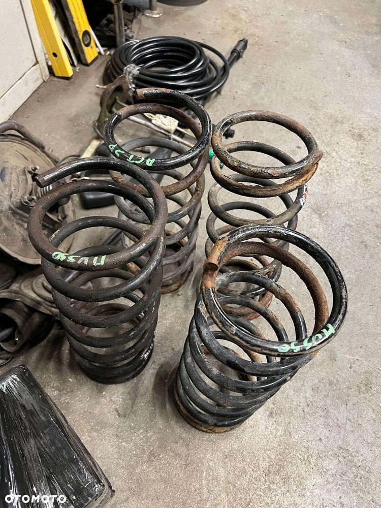 Sprężyny tylne daewoo ssangyong musso - 1