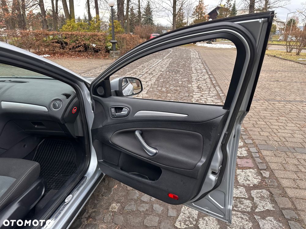 Ford Mondeo 2.0 TDCi Concept - 18