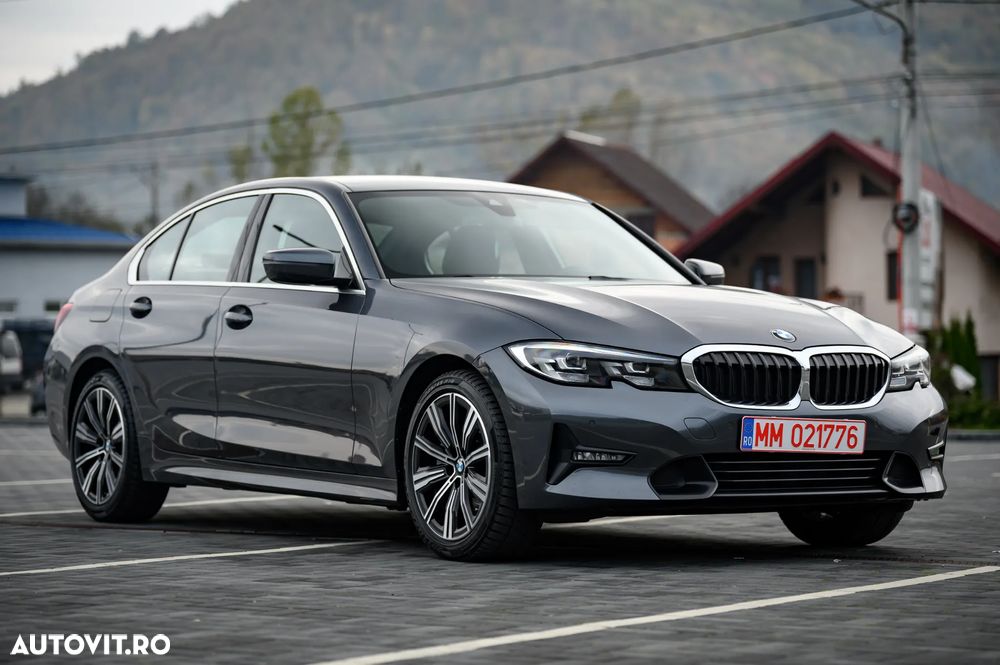 BMW Seria 3 330i AT - 5
