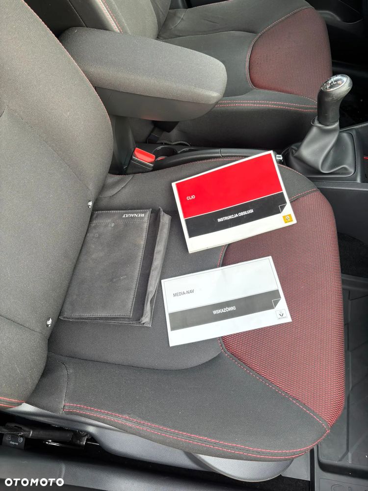 Renault Clio 1.2 16V Business - 18