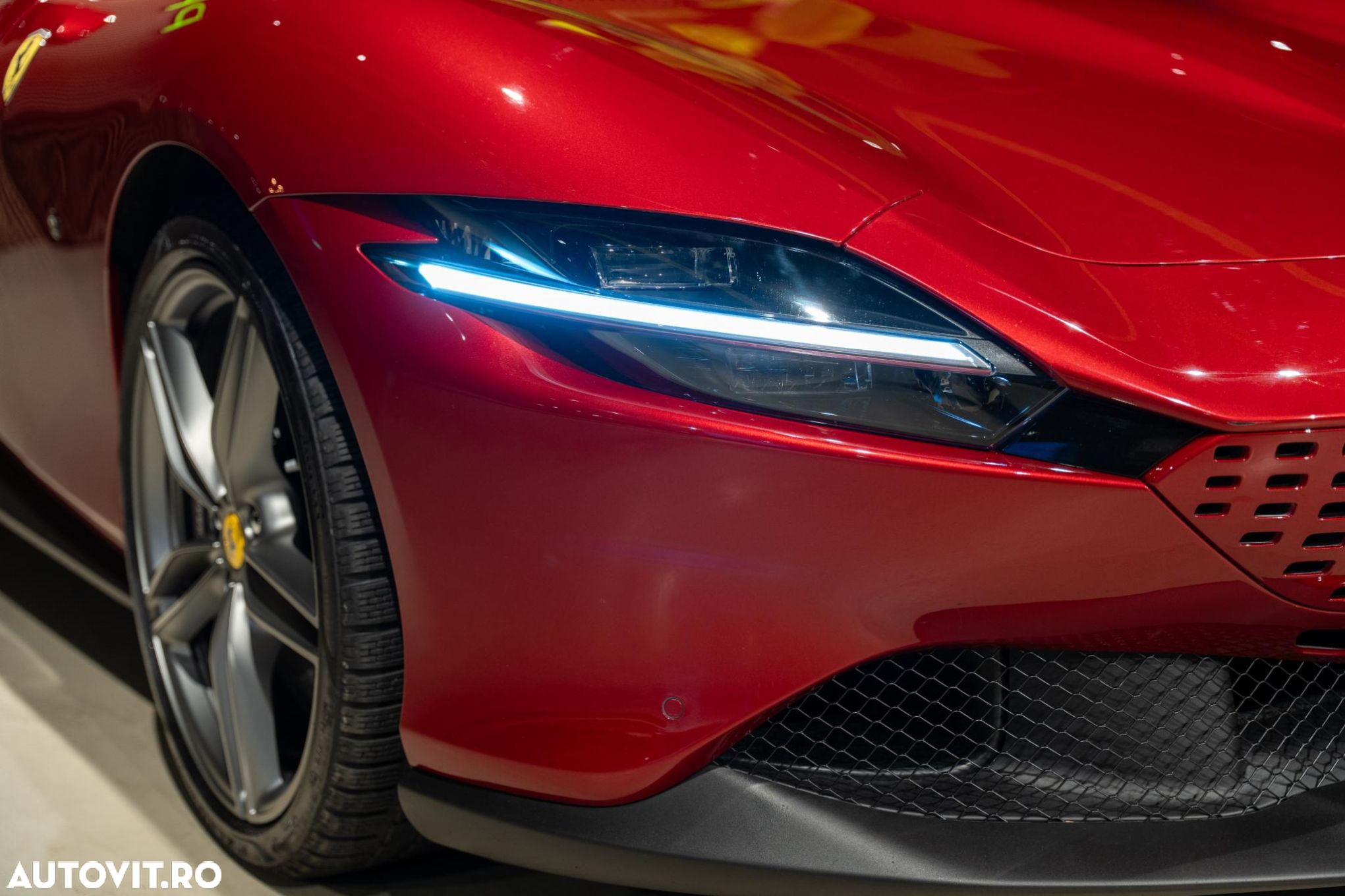 Ferrari Roma - 7
