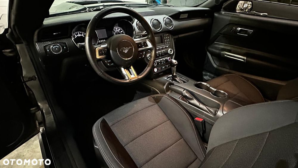 Ford Mustang 3.7 V6 - 8