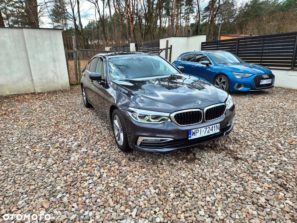 BMW Seria 5 520d xDrive Luxury Line - 2