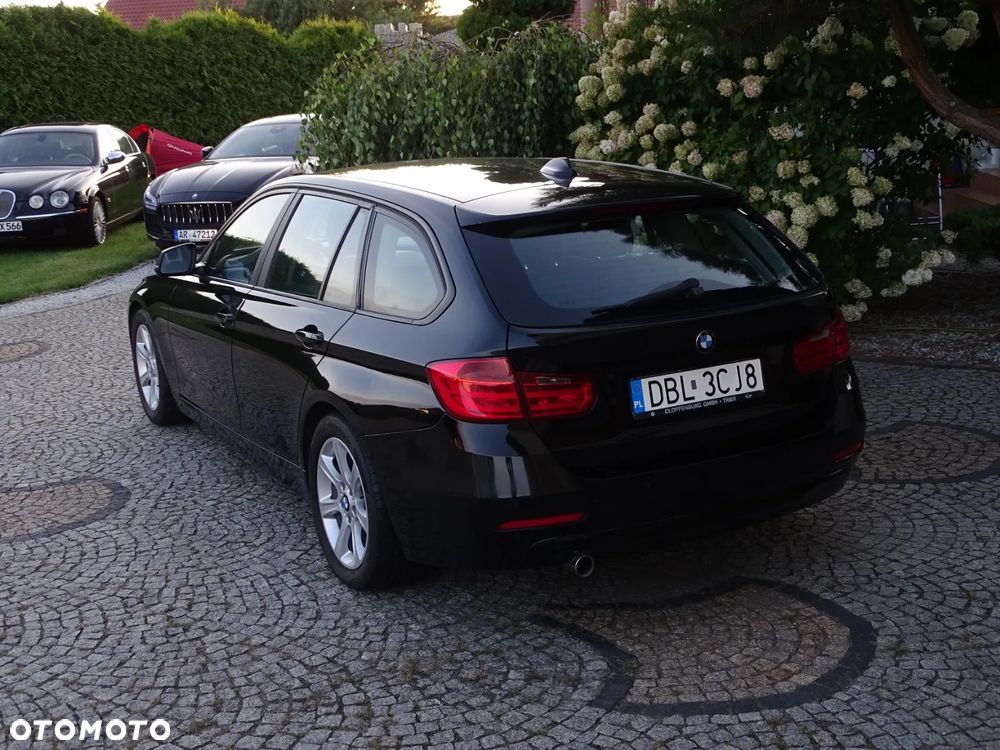 BMW Seria 3 - 35