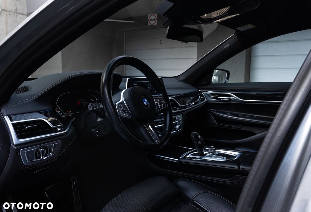BMW Seria 7 - 13