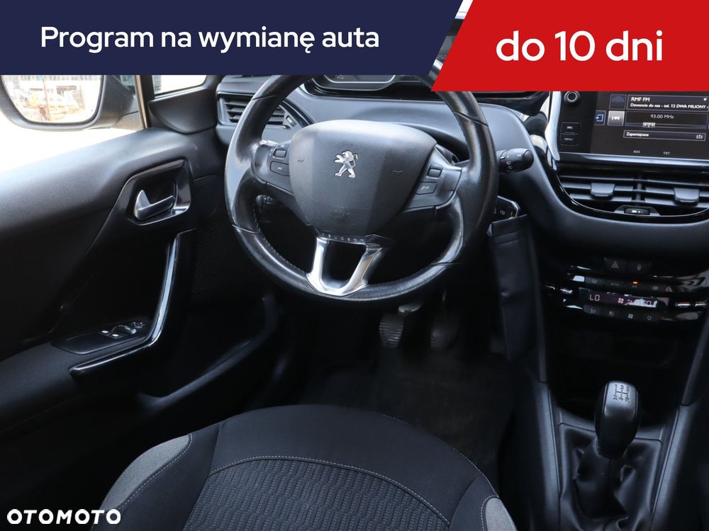 Peugeot 208 - 9