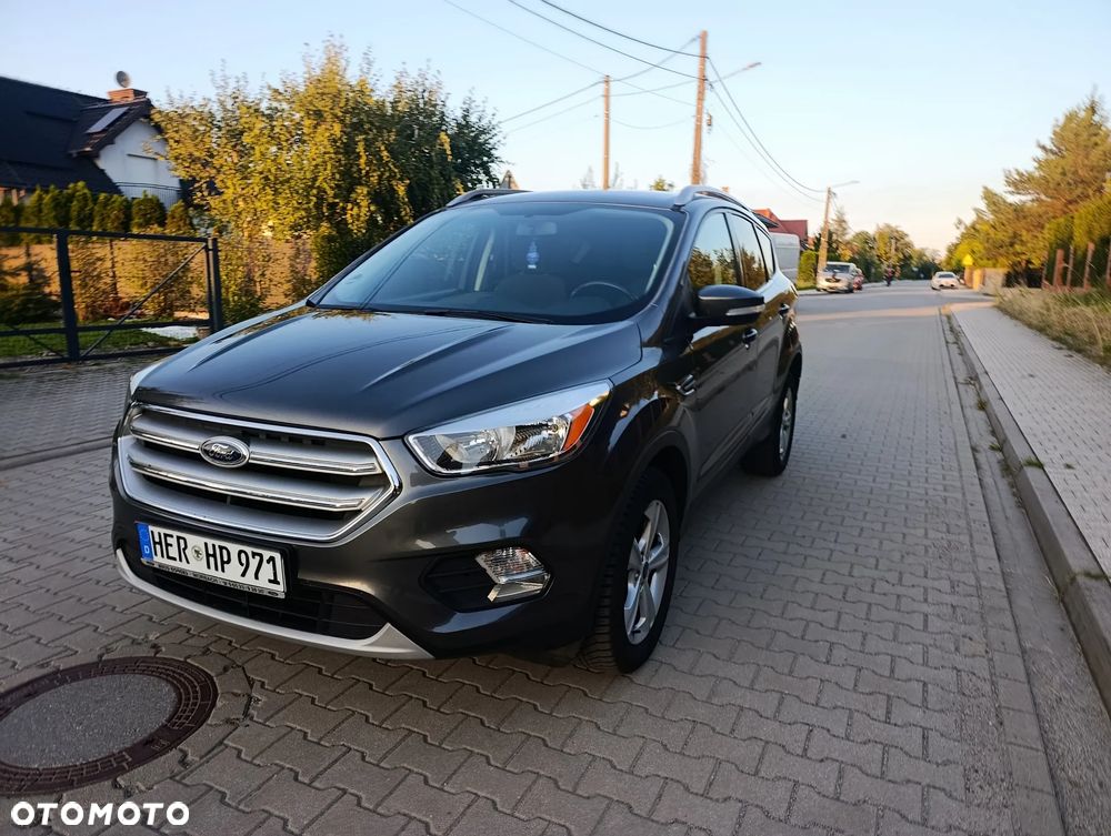 Ford Kuga 2.0 TDCi 2x4 Titanium - 19