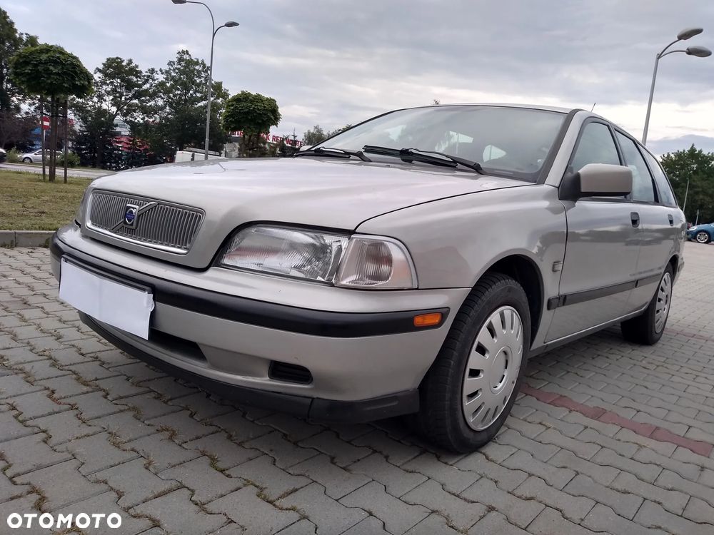 Volvo V40 1.6 - 1