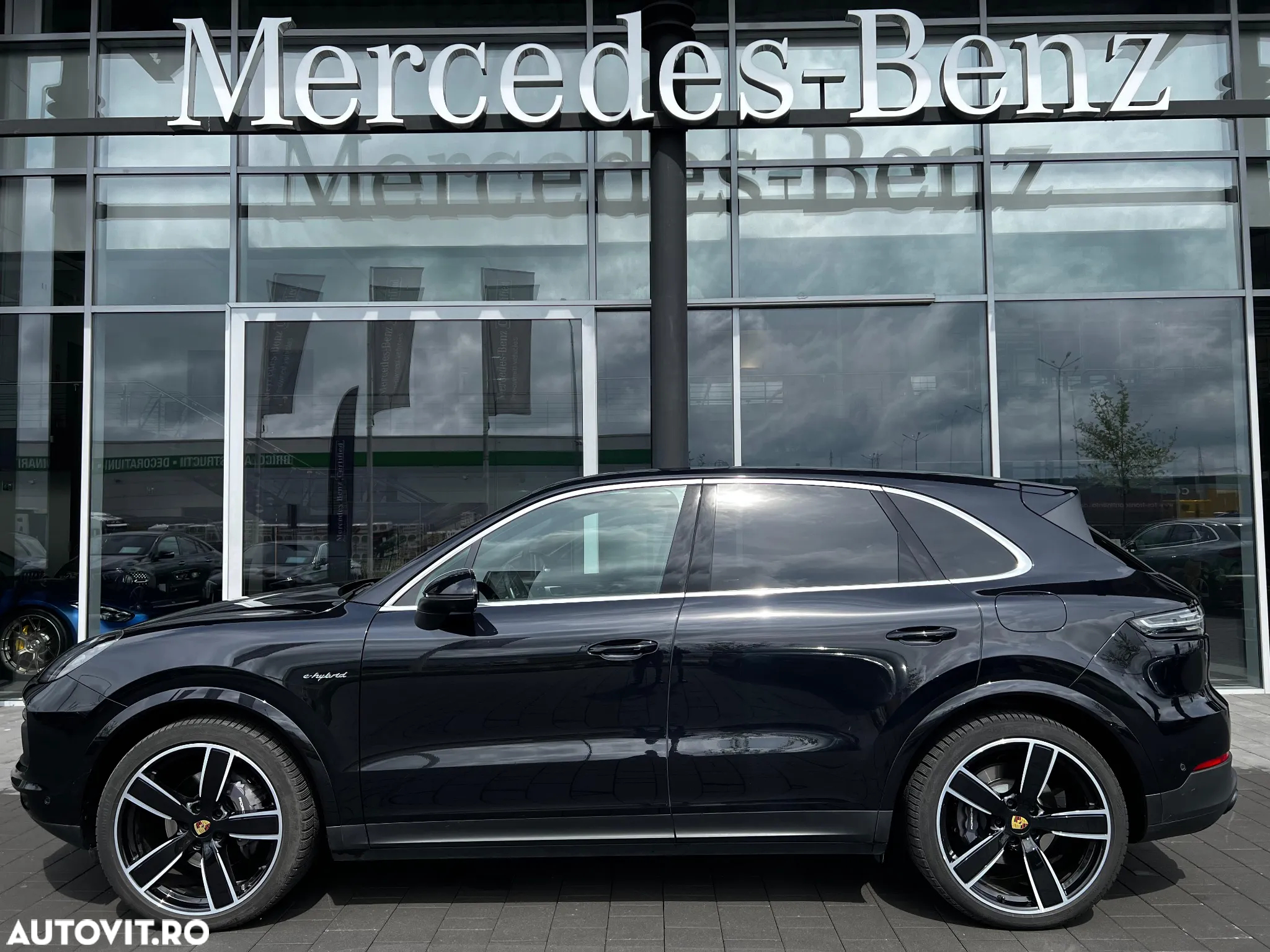 Porsche Cayenne - 2