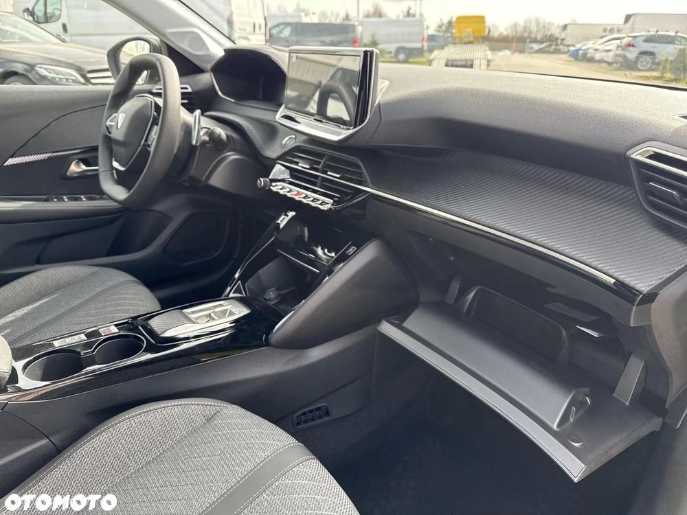 Peugeot 208 1.2 mHEV Allure - 19