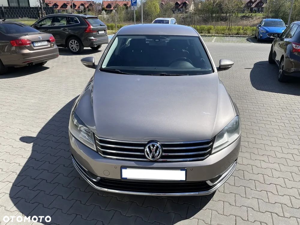 Volkswagen Passat 2.0 TDI DPF BlueMotion Technology Highline - 3