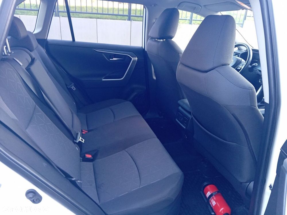 Toyota RAV4 - 11