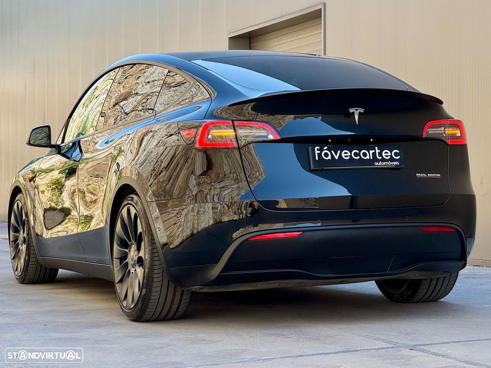 Tesla Model Y Performance Dual Motor AWD - 22