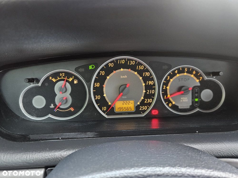 Citroën C5 II 1.6 HDi SX - 10