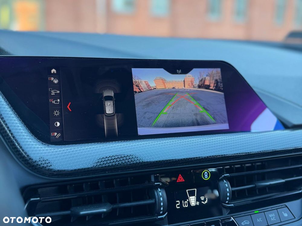 BMW Seria 1 118i Sport Line - 32